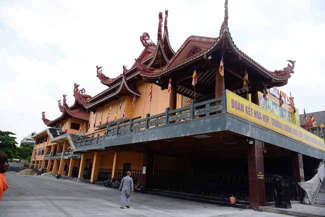 Support to buy Oxygen ventilators for Indians